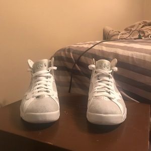 air jordan 7s white and gray